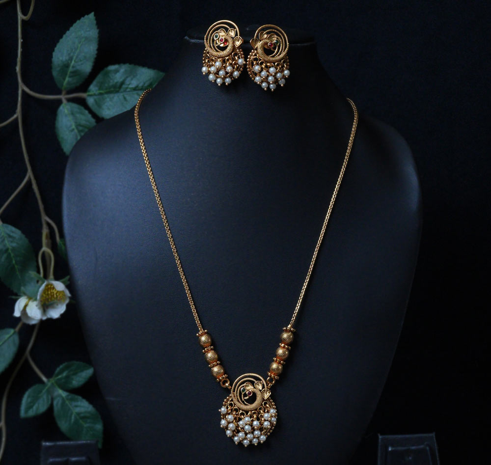 Pendent Set with pair of Earrings - No. 10