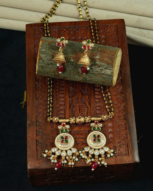 Rajwadi Kundan & Beaded Mangalsutra Set