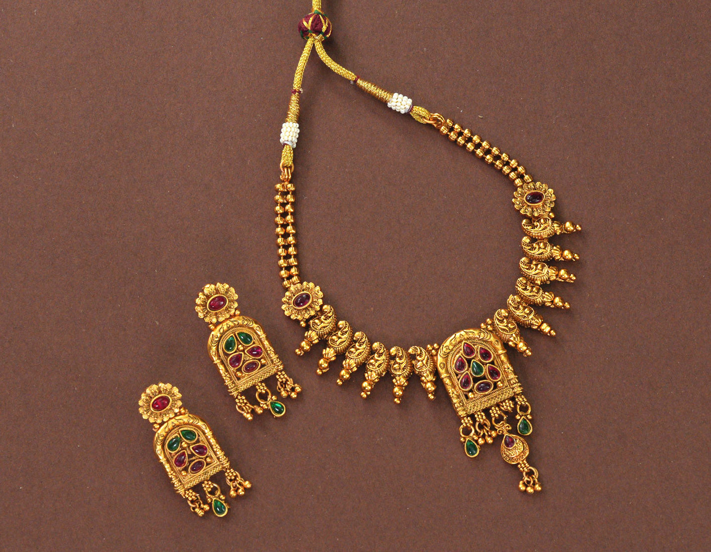 Temple Arch Kundan Necklace Set