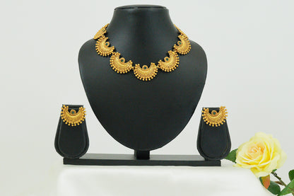Chandrakor Necklace  set with pair of earrings