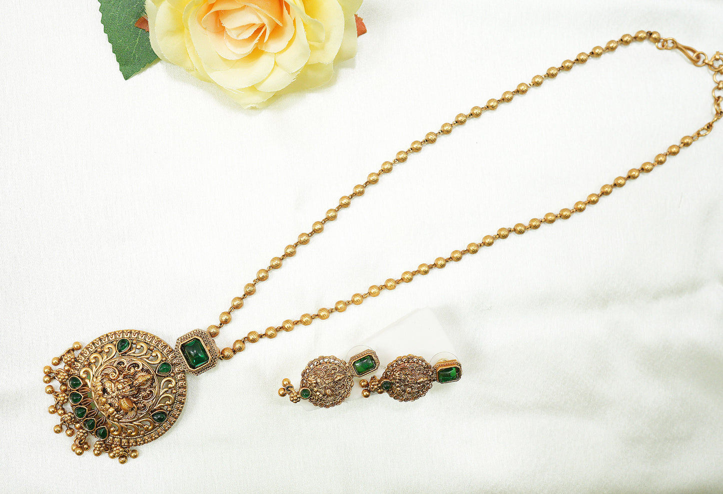 Goddess Lakshmi Pendent Set with pair of Earrings