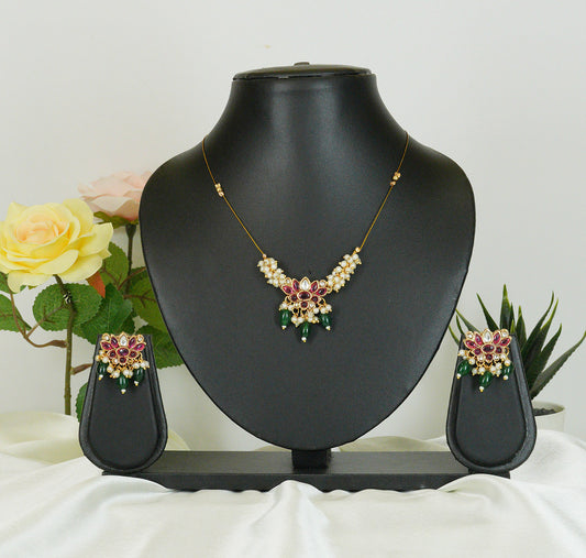 Lotus Bloom Invisible Chain Necklace Set